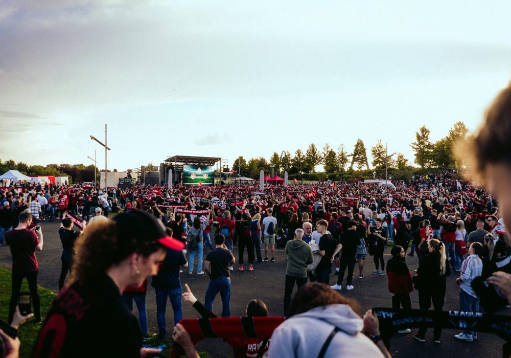 sebastian-pociecha-IZnS3BtWpUw-unsplash